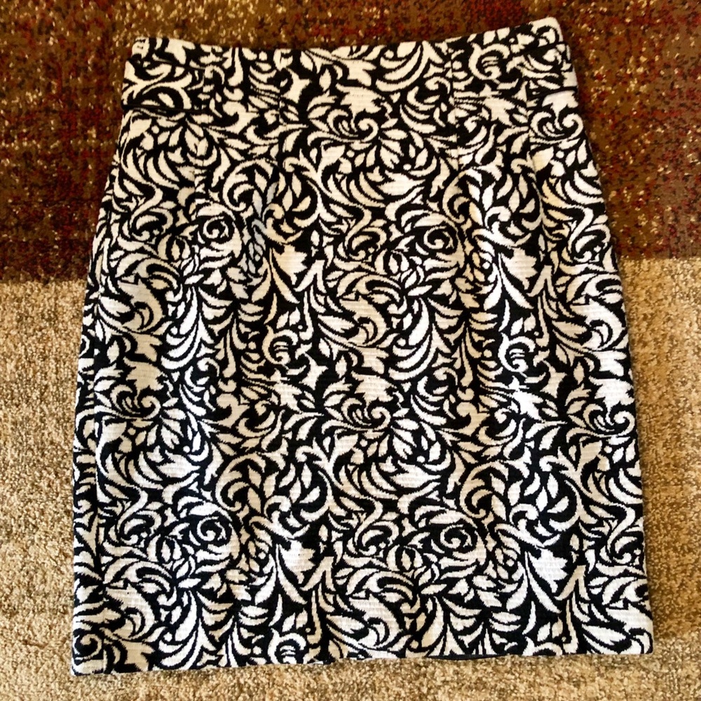 Trulli Petite damask black/white skirt  Modern Classic Business Casual